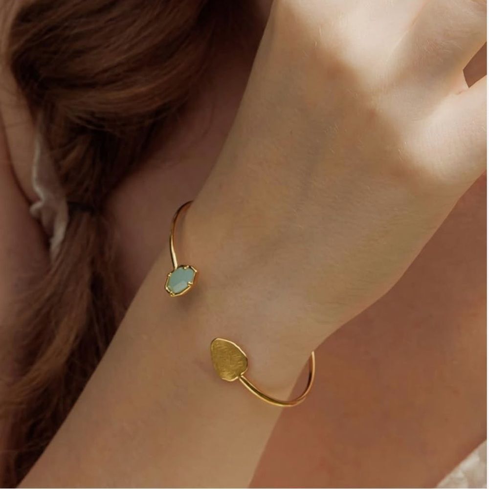 NEW 18K Gold Plated Textured Bangle Green Opal